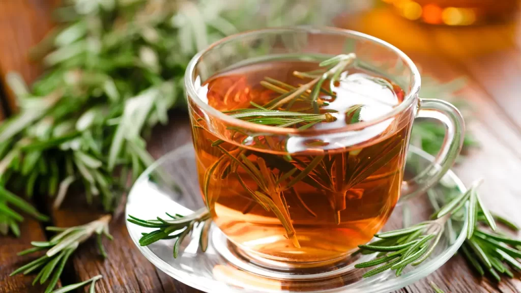 Chá para ansiedade de alecrim para um jardim terapêutico católico.